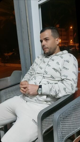  ,   Happy, 40 ,   ,   