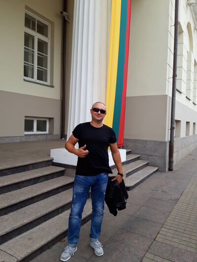  ,   Roland, 53 ,   ,   , c 
