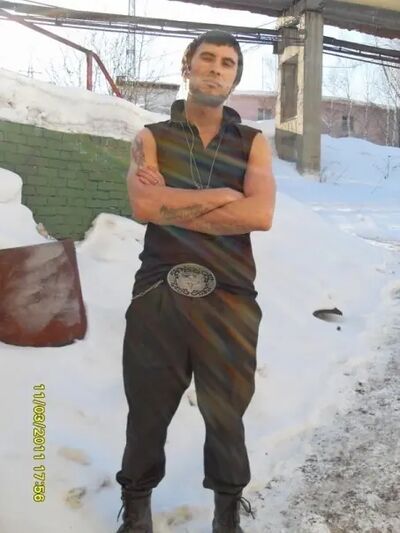  ,   Azat, 42 ,   ,   , c 