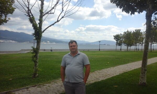  ,   Wlad, 49 ,   