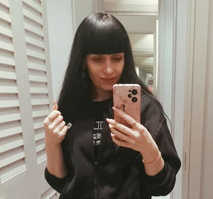  --,   Valentina, 41 ,  