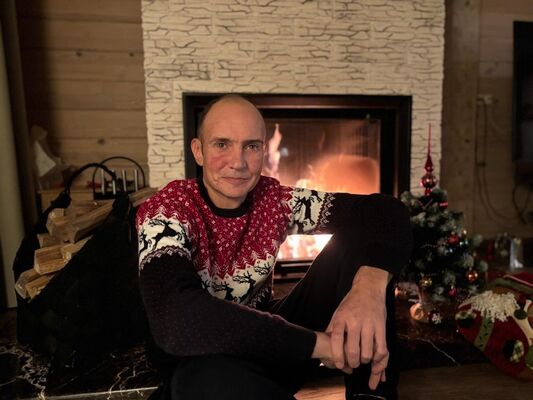  -,   Pavel, 40 ,   ,   