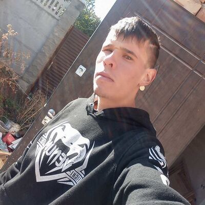  ,   Artem, 29 ,  