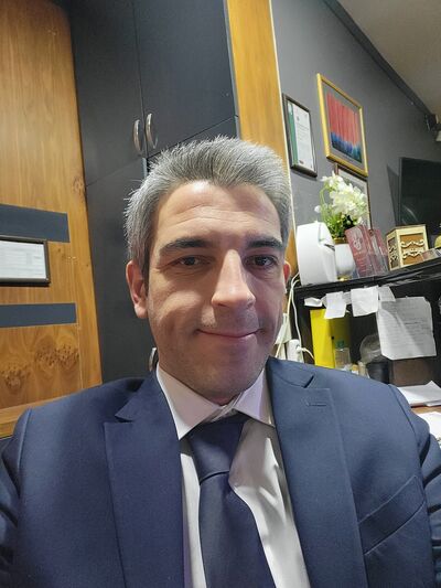  ,   Emrah, 40 ,   ,   , c 