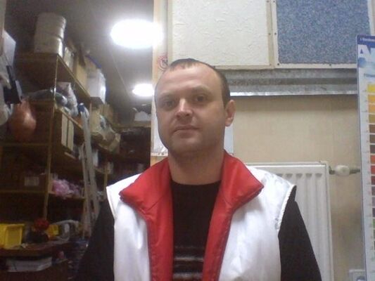  ,   Anton, 40 ,   