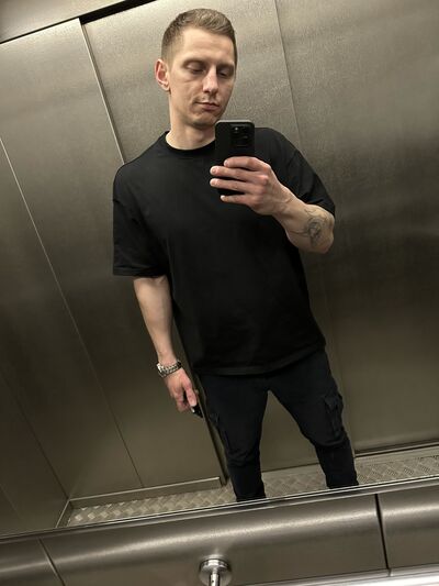  ,   Daniel, 32 ,   ,   , c 