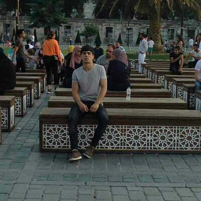  ,   YeraZ, 32 ,   ,   , c 
