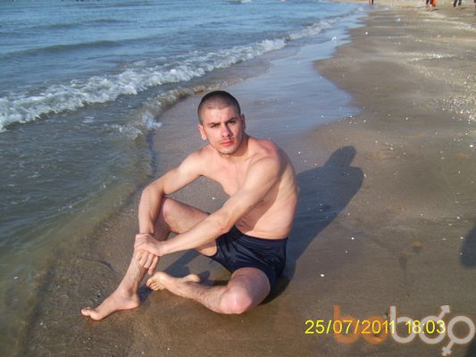  1868395  Farid, 32 ,    