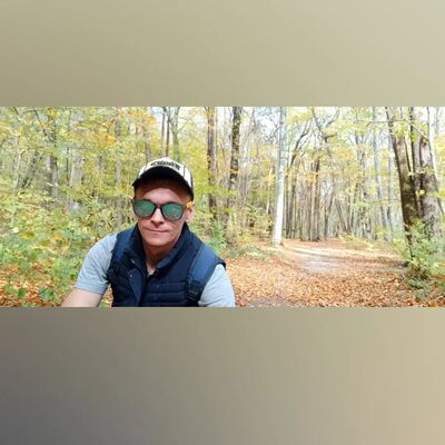  ,   Valentin, 37 ,     , c 