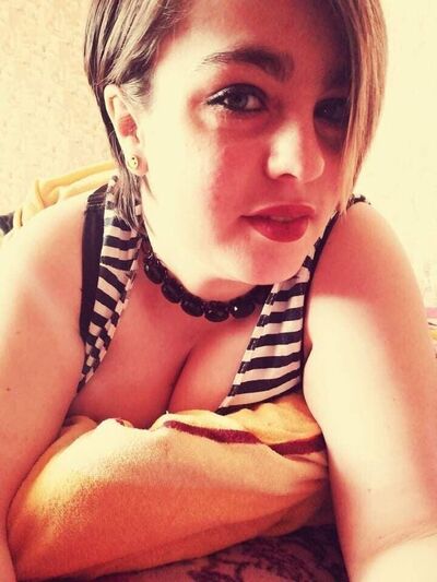  ,   Maria, 27 ,   c 