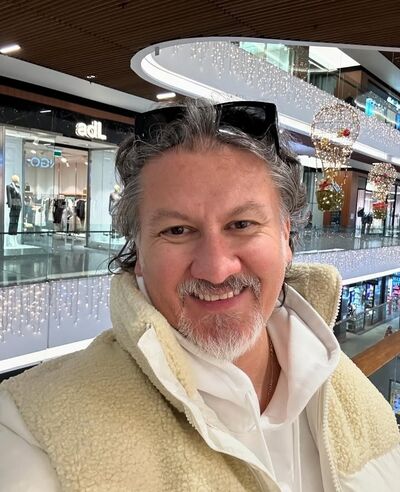  ,   Alex Ben, 58 ,   c 