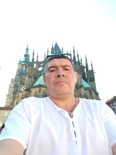  ,   Artur, 47 ,     , c 