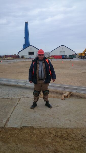  ,   Cergey, 48 ,   ,   , c , 