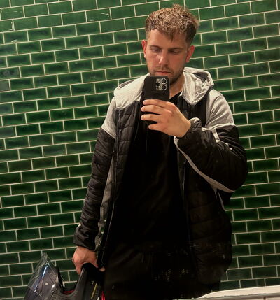  ,   Ricardo, 27 ,  