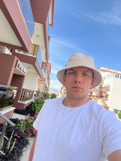  ,   Kostya, 42 ,   ,   