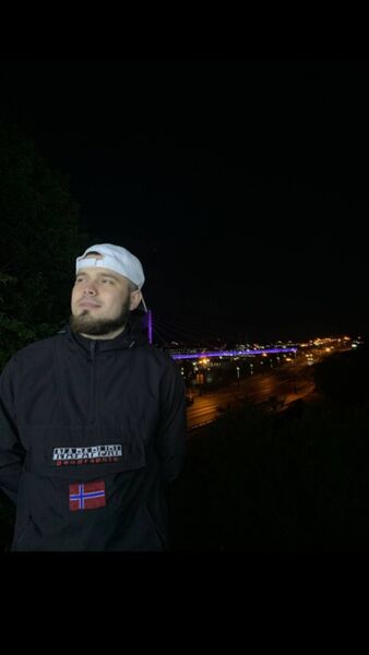  ,   Simon, 27 ,   ,   