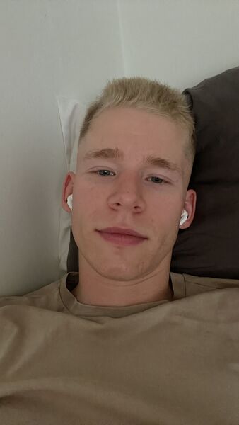  ,   Aleks, 24 ,   