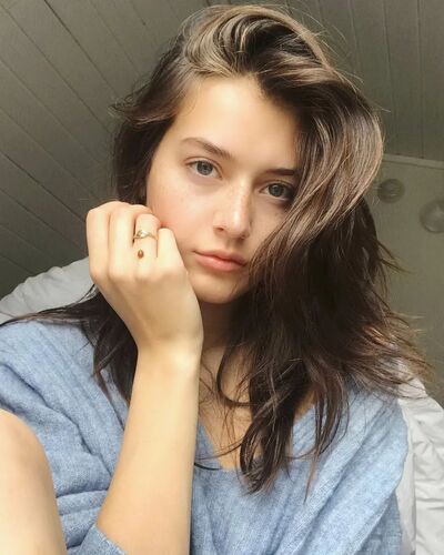 -,   Vika, 24 ,   ,   