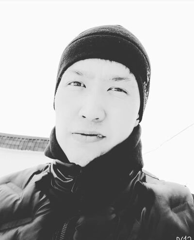  ,   Dorkhan, 32 ,     , c 