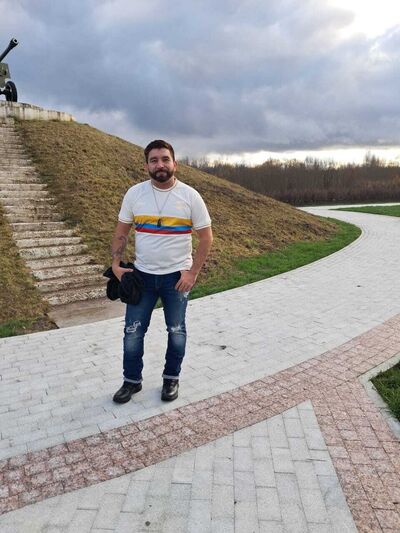  -,   Frank, 39 ,   ,   , c , 