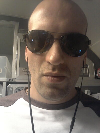  ,   Denis, 40 ,   ,   , c 