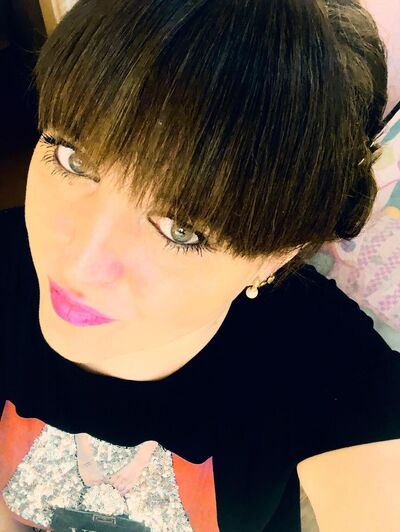  ,   Victoria, 24 ,   ,   