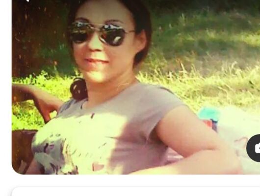  ,   Djulia, 40 ,   ,   