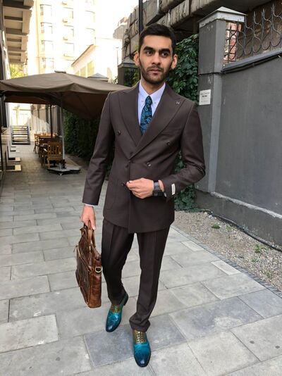  ,   Ali, 32 ,   