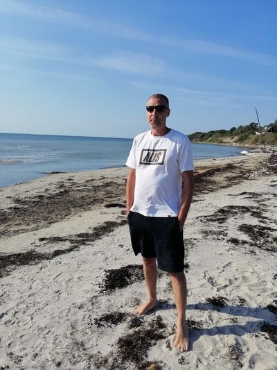  ,   Kris, 48 ,   ,   , c 