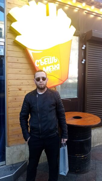  ,   Artur, 30 ,   ,   , c 