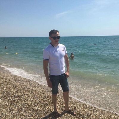  ,   Ivan, 32 ,   c 