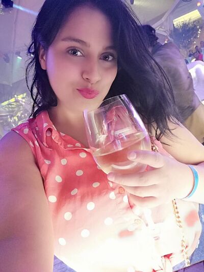  ,   Adelina, 26 ,   c 