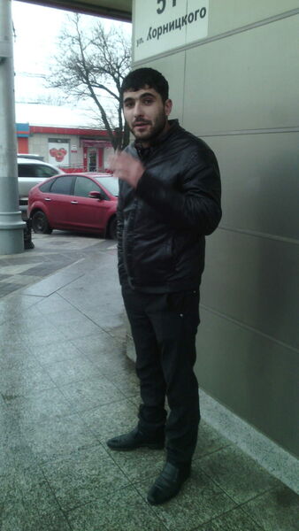  ,   Artur, 32 ,   ,   , c 