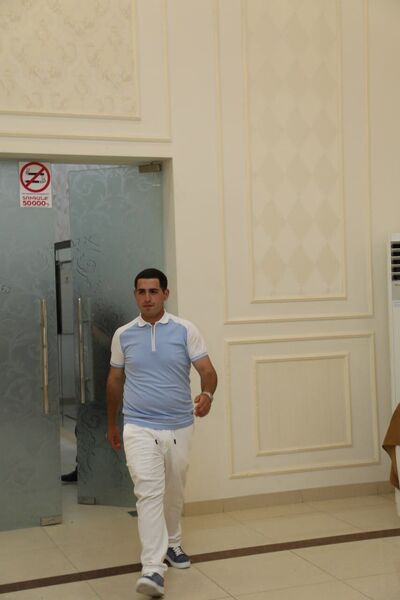  ,   Artur, 22 ,   ,   