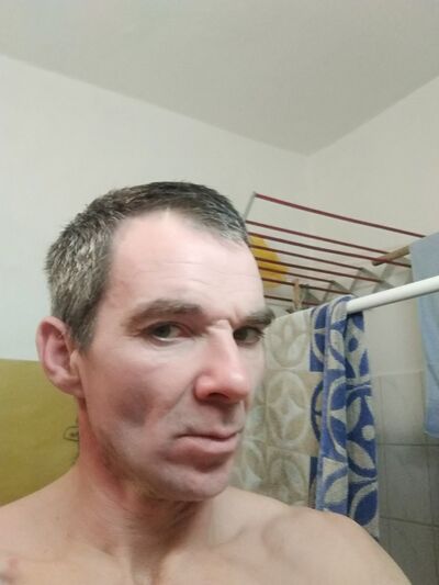  ,   Robert, 48 ,   