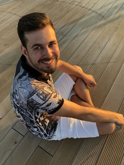  ,   Cem, 31 ,   ,   