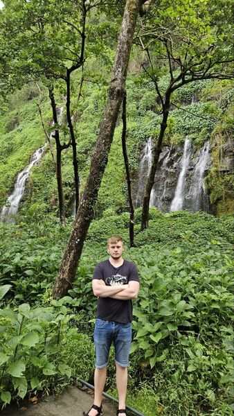  ,   Ivan, 25 ,   ,   , c , 