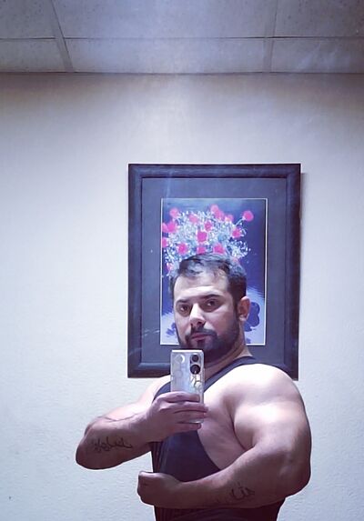  New York City,   Ruslan, 27 ,   ,   