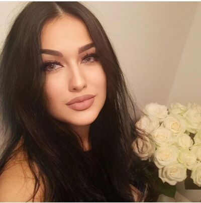  ,   Lina, 42 ,   