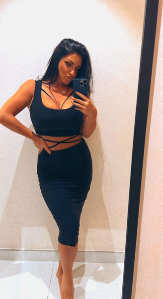  ,   Julia, 33 ,   ,   