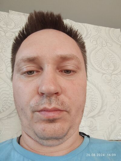  ,   Nik, 43 ,   ,   