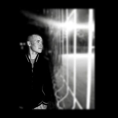  ,   Ilya, 24 ,   ,   