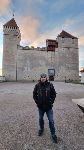 ,   Alex, 42 ,   ,   