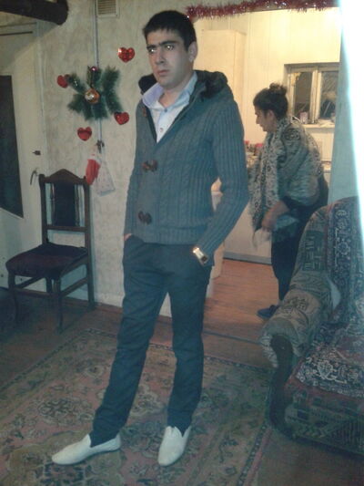  ,   Arman, 33 ,   ,   , c , 