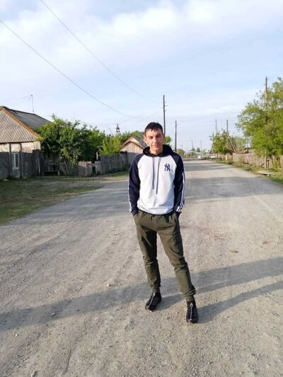  ,   Rinat, 35 ,   ,   