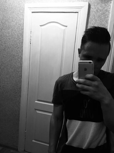  ,   Vasya Miler, 25 ,     , c , 