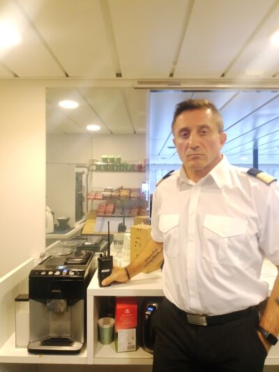  ,   Sandrik, 54 ,     , c 