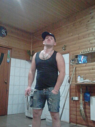  ,   Maksim, 39 ,   