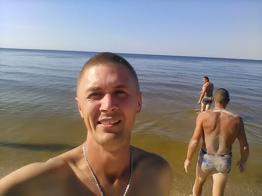  ,   Andrij, 44 ,   