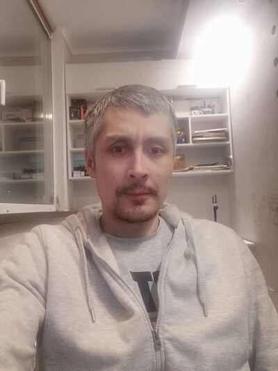  ,   Arman, 31 ,   ,   